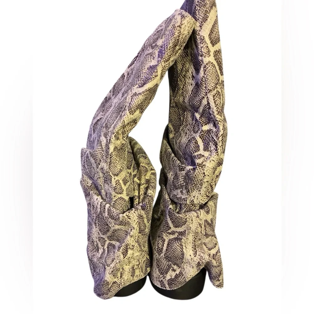ShopAkira Snake Print Boots - Picture 4 of 6